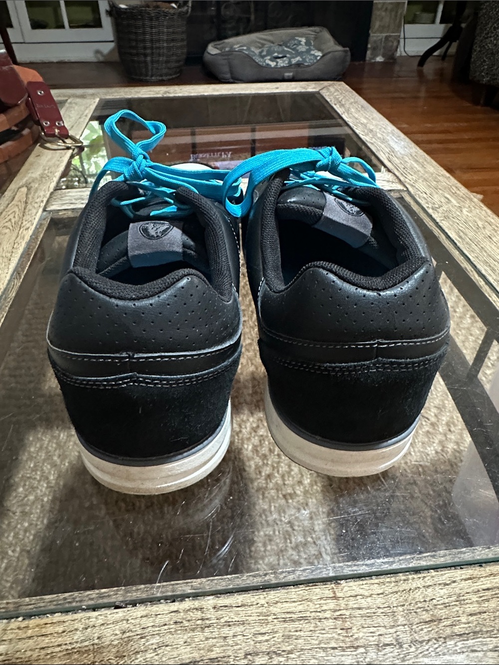 CROCS Preston II Men's Black Leather Golf Shoes with White Toe and Blue Laces - Picture 4 of 7